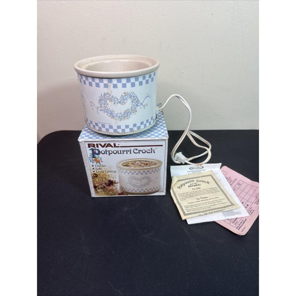 Vintage 1988 Rival Potpourri Crock Pot Blue Heart Country Cottage Floral Box